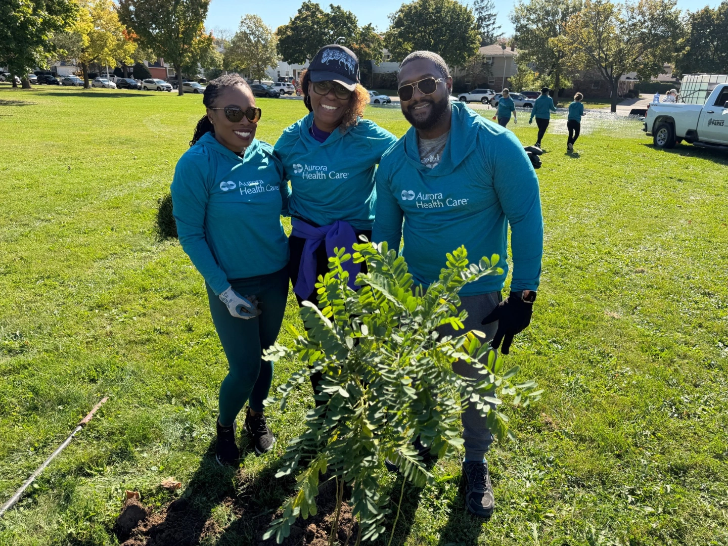 Aurora Health members planting trees in Milwaukee