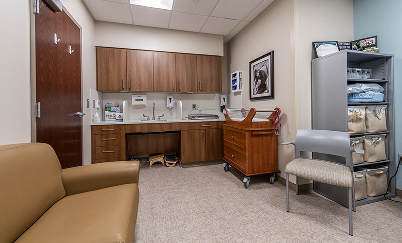 Hospital birthing center at Aurora Medical Center – Kenosha